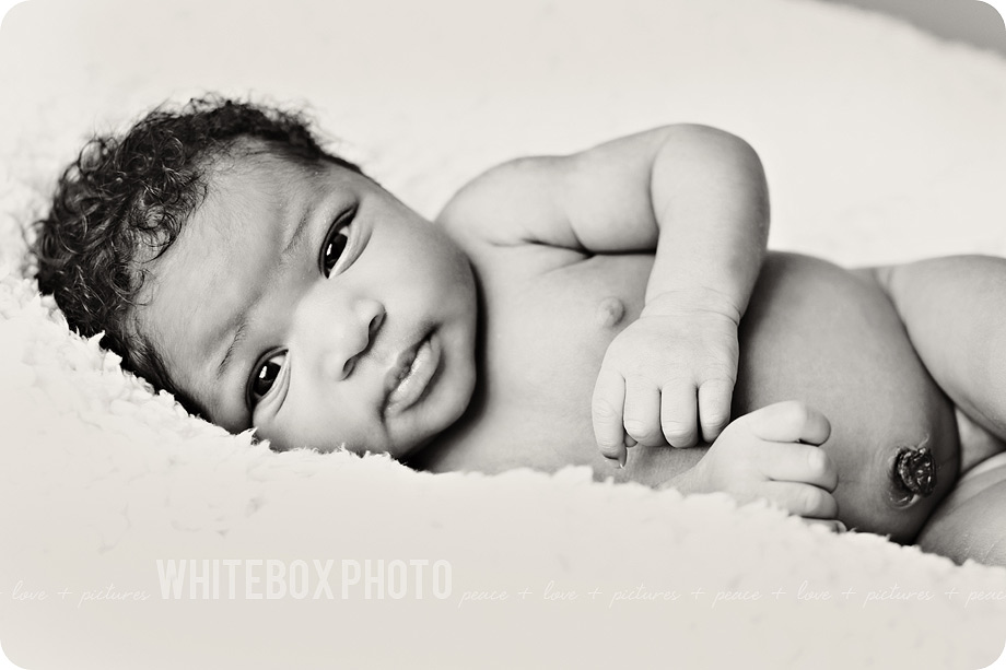 abby_newborn_15_greensboro_newborn_photographer.jpg