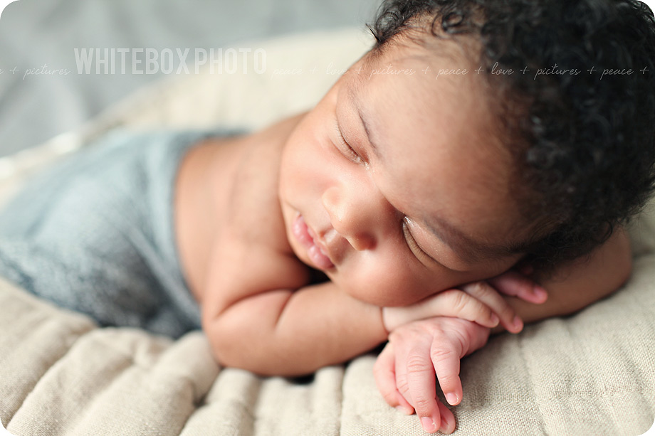 abby_newborn_22_greensboro_newborn_photographer.jpg