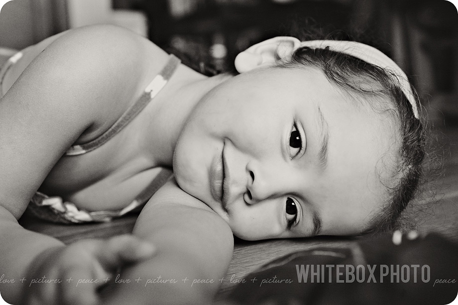 kwee-veen_newborn_46_greensboro_newborn_photographer.jpg