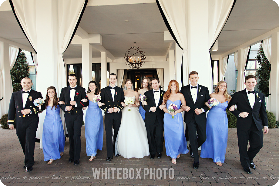 anne_colin_433_bw_proximity_hotel_wedding.png