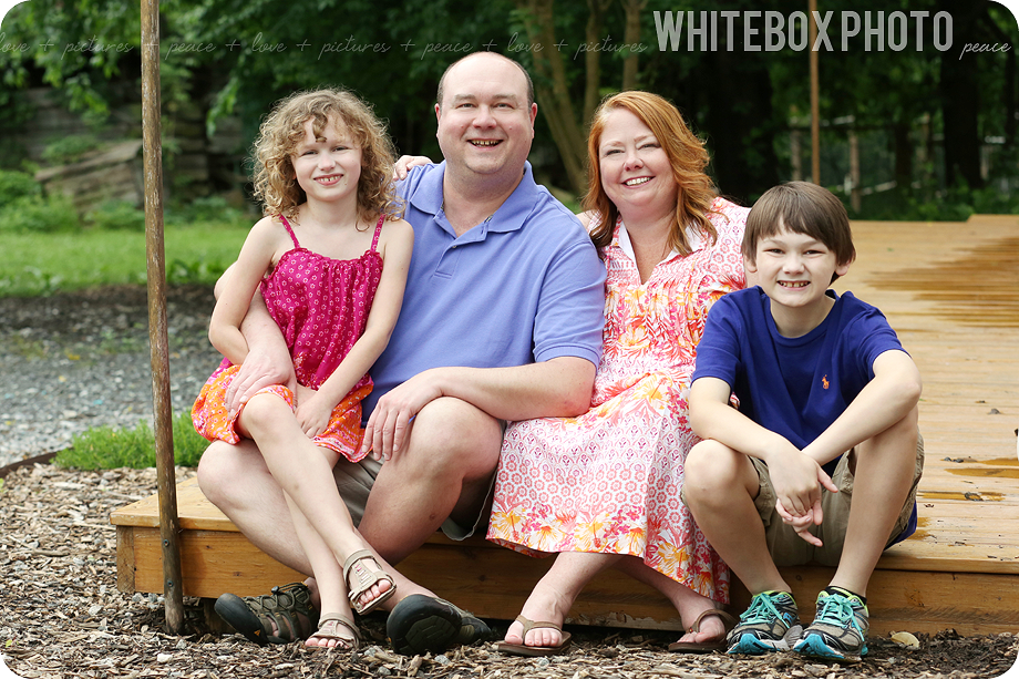 the wooten family love shoot at the whitebox photo farm 2017